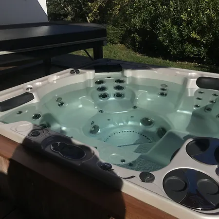 Amalur Bed & Breakfast *